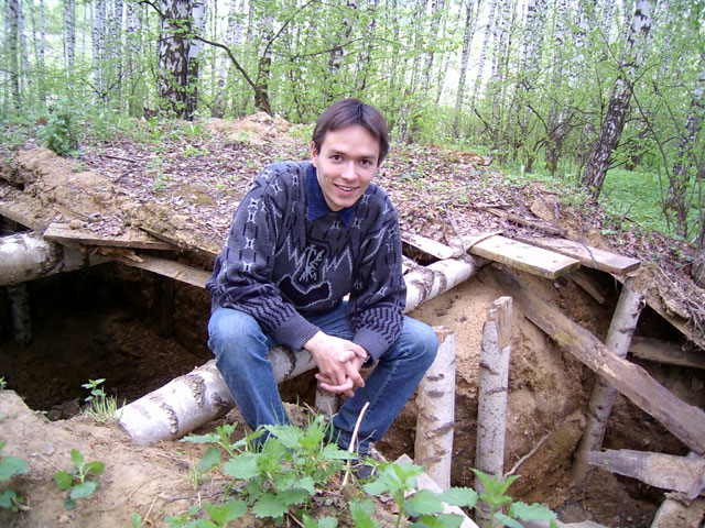 2003.05.15 At the forgotten dug-out in a birch forest.