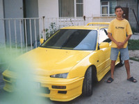 2003.08.dd A car and a T-shirt of my favorite color.