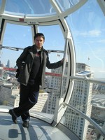 2014.04.11 London. In an egg-style passenger capsule of the London Eye ferris wheel.