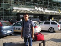 2016.09.15 Bratislava Airport (Letisko), I have just left the “Arrivals” (Prilety) hall and got into the summer.