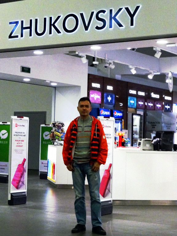 2019.10.02 For the first time in the new international airport of Zhukovsky – a small (cozy) and desert (spacious).