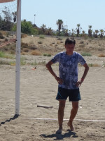 2020.08.23 Playing beach volleyball again: hands on hips, dancing on the hot sand! :-D