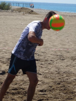 2020.08.23 Playing beach volleyball again: the man with the ball head. :-D