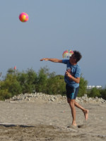 2020.08.29 Playing beach volleyball for the last time: after serving, the hand continues to point the ball where to fly. 😊
