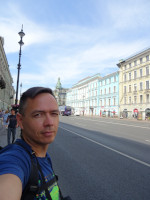 2021.07.13 Peter breaks my records for the number of selfies, this time because on Nevsky Avenue with the House of Singer – “V Kontakte”.