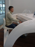 2021.11.13 At the futuristic white piano of “SberUniversity”, I am pretending that transparent notes are in front of me. 😁