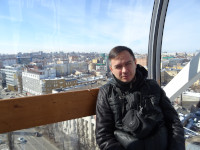 2022.03.17 The bright sun on the ferris wheel with the Georgian name “NiNo” (in fact, this is someone's stupid abbreviation of “Nizhny Novgorod”) makes me look narrow-eyed 😎, a view to the main part of the city.