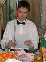 2009-12-25. Караоке в смокинге на «фирменном» праздновании Нового 2010 года.