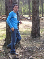 2010-05-02. На первомайском шашлыке в сосновом лесу.