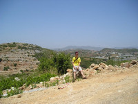 2010-06-05. На фоне турецких гор (вид вглубь Турции).
