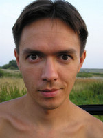 2010-07-23. «Рабочий» портрет у реки (после купания).