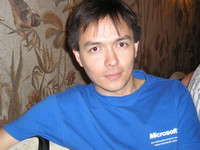 2012-06-02. За столом празднования 15-летия выпуска из школы.