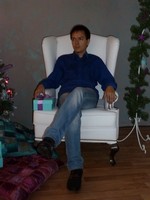 2015-10-28. В фиолетовой зоне фотостудии, такой задумчивый…