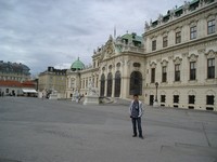 2016-09-18. Вена, площадь перед за́мком Верхний Бельведер (Oberes Belvedere Schloss) – представительской резиденцией принца Евгения Савойского.