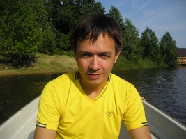 2017-07-14. Гребу на лодке по старице реки Судогда.