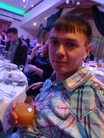 2018-12-29. Во время фирменного празднования Нового 2019 года в «Вознесенской слободе»; слева чуть поодаль – коллега-программист.