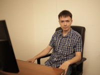 2019-05-21. На основном рабочем месте (фотосессия к 30-летию фирмы).