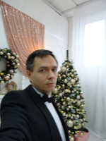 2019-12-29. Редкий кадр – я делаю автофото (a.k.a. selfie). Недостаток опыта и объясняет нечёткость снимка.