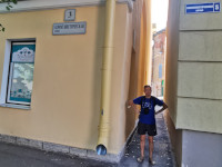 2021-07-11. На Коммунистической улице Кронштадта, меж домов №№ 3 и 5.