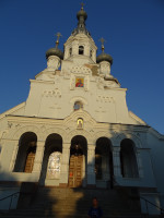 2021-07-11. Найди владимирца на фоне собора Владимирской иконы Божией Матери в городе Кронштадте! 😉