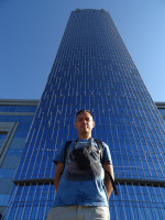 2021-07-12. С 42-этажным питерским небоскрёбом “Leader Tower” (также известным как башня «Конституция») высотой 145,5 метра.