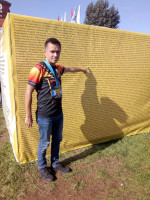 2021-09-11. Участник Владимирского полумарафона «Золотые ворота» с гордостью нашёл себя в середине огромного списка участников (а заодно заметил в 1-й строчке этой же стороны куба одного своего бывшего студента и одну свою бывшую однокурсницу).