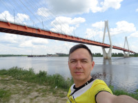 2022-06-10. Finally, “wires” against the sky do not need to be removed in a graphic editor – because these are not interfering wires but cables that are the key elements of the Murom Bridge (in the selfie with me).