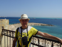 2022-08-19. Against the background of one of the most beautiful lagoons… why, a whole beautiful segment of the Red Sea 😍 aquatory in the city limits of Hurghada (Egypt), waist-deep, on the left side of the frame.