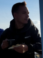 2022-09-11. At a side of a pleasure ship, I am enjoying the Oka River 😍 in Murom, the pleasant company (“Inreco LAN”), hot tea and pizza. 😋
