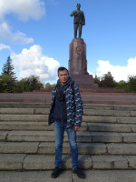 2022-10-09. At the monument to Mikhail Ivanovich Kalinin, after whom Königsberg was unsuccessfully renamed in Russia.