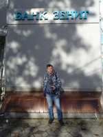2022-10-09. At the “Zenith” bank in Kaliningrad (Königsberg), Russia, which then I found out about for the first time and immediately suspected (by the name and color) that it was somehow connected with the football club of the same name – but it is not.
