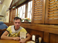 2022-10-10. In the Kaliningrad restaurant of German cuisine “Kaiser Wurst”, waiting for a delicious order. 😋