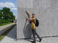 2023-06-17. The Master of Computer Science has found a wall in the form of a printed circuit board at the VDNKh pavilion “Smart City” and is rejoicing at it in the style of Instagram girls. 😁