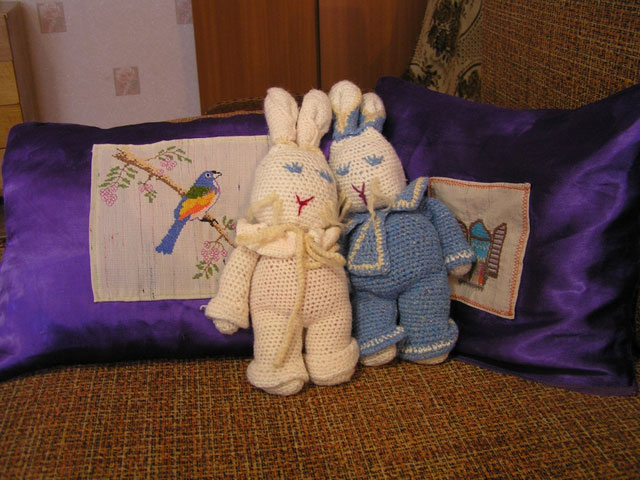 Knitted Hares
