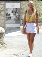 Традиции Лефкары для современной блондинки