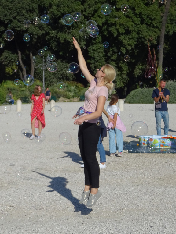 Soap Bubbles (Levitation) Magic
