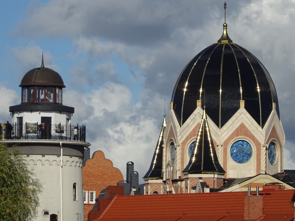 Необычный чёрный купол