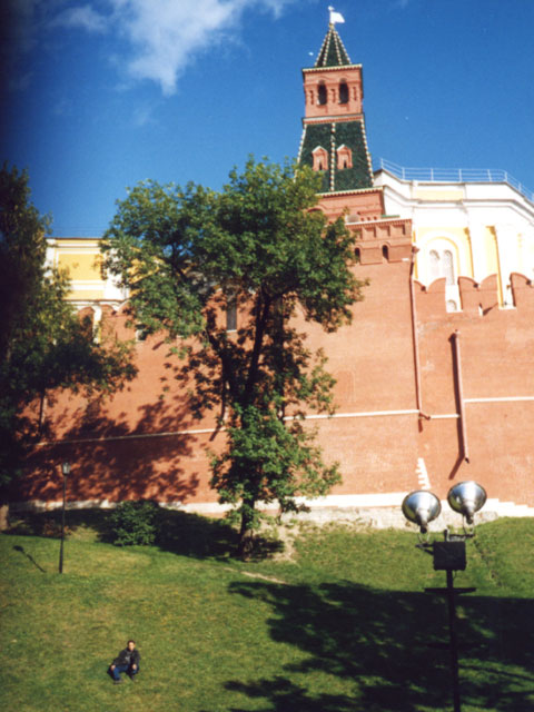 Alone vs. Kremlin