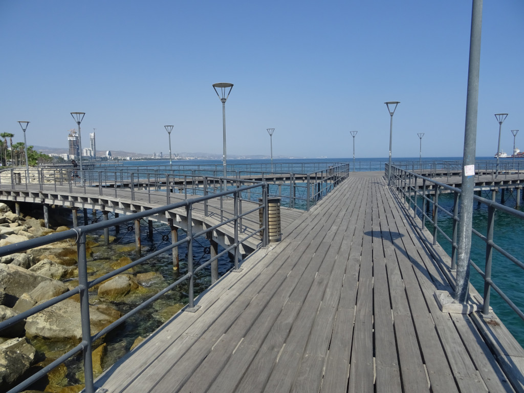 Web of Roads to the Sea