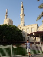2018.06.07 Мечеть Джумейра в Дубае оказалась для меня более гостеприимной – я побывал внутри.
