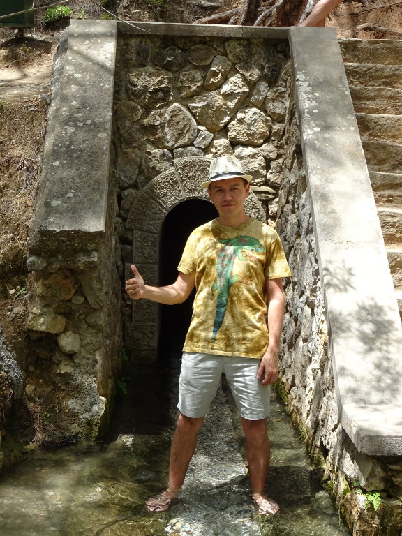 2019.06.03 At the exit of the “7 Springs” magic tunnel on the island of Rhodes.