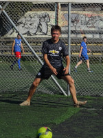 2019.06.07 The goalkeeper should move sideways and only look at the ball.
