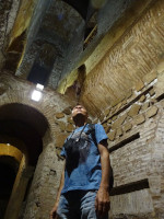 2019.10.06 В высоченных подземных катакомбах (захоронениях римских христиан) святого Каллисто (Catacombe di San Callisto).