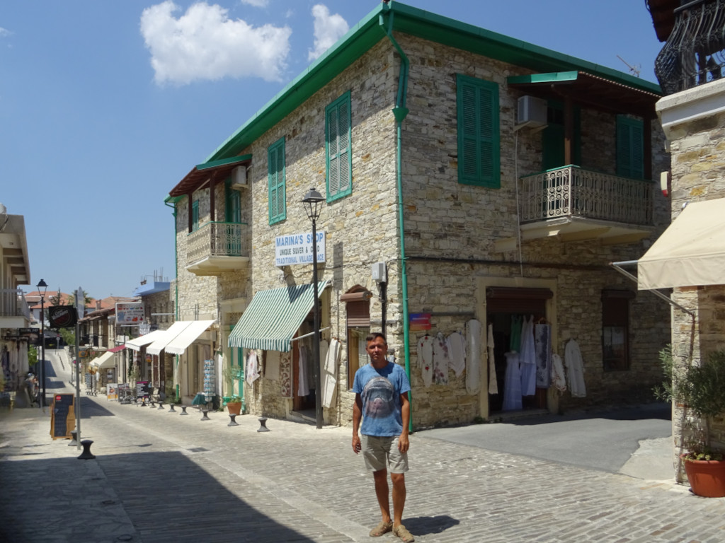 2021.08.02 On one of the cozy streets of the Cypriot village of Lefkara (Λεύκαρα), a relatively wide street.