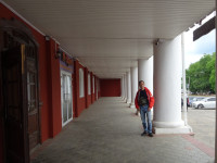 2022.06.19 In the gallery of the Trade Rows of Gus-Khrustalny (of the Vladimir region; not to be confused with Gus-Zhelezny of the Ryazan region).