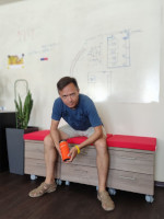 2022.07.01 With an “Inreco LAN” thermocup won in some kind of corporate competition: I am sitting serious and demonstrating my winning. 😎