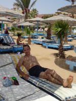 2022.08.18 What is called “chilling and relaxing” – the Egyptian beach is very conducive to this. 😍