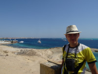 2022.08.19 Against the background of one of the most beautiful lagoons… why, a whole beautiful segment of the Red Sea 😍 aquatory in the city limits of Hurghada (Egypt), waist-deep, on the right side of the frame.