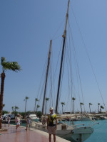 2022.08.19 Not so beautiful and modern, but a real sailing yacht in the port of Hurghada (Egypt) was worth putting it in the frame, cutting off my legs.