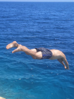 2022.08.20 I specially left a piece of wooden platform in the photograph (in the lower left corner) so that it would be clear from where I was diving into the Red Sea, and the horizon (above) so that it would be visible at what angle to it I was flying.